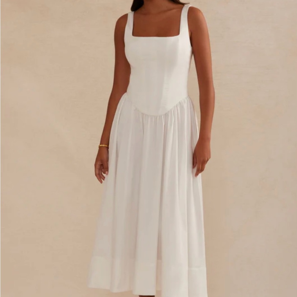 Elegant White Midi Dress